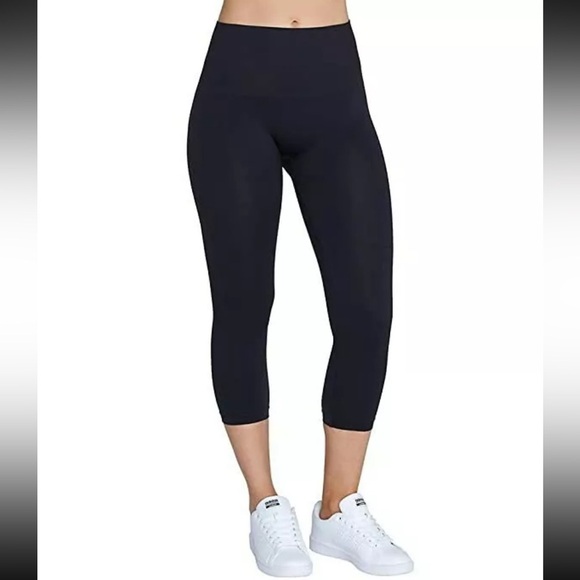 Spanx Look At Me Now capri leggings size Medium - Picture 1 of 8